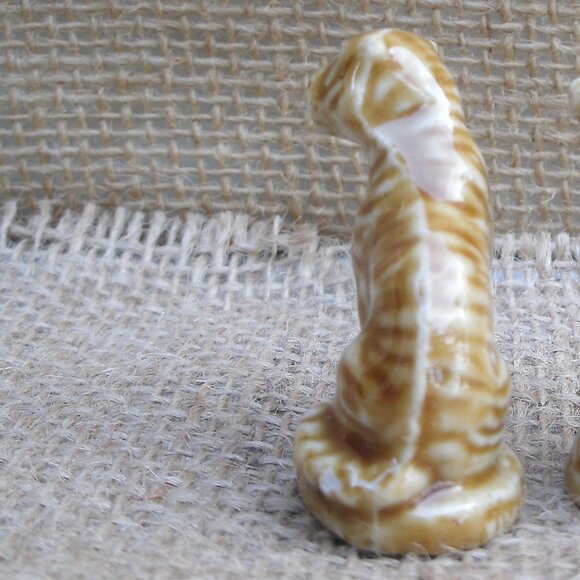 Vintage Wade Whimsies Tiger Porcelain Figurine - Picture 6 of 10